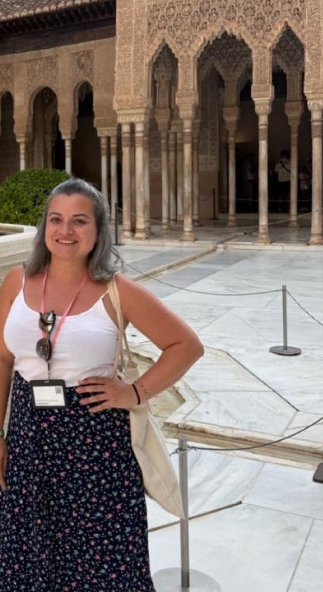 Esther, guía oficial de turismo y restauradora de patrimonio